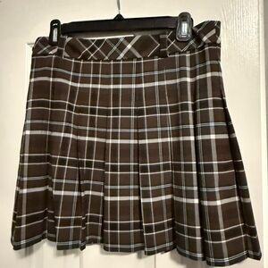 Aritzia Sunday Best Olive micro skirt